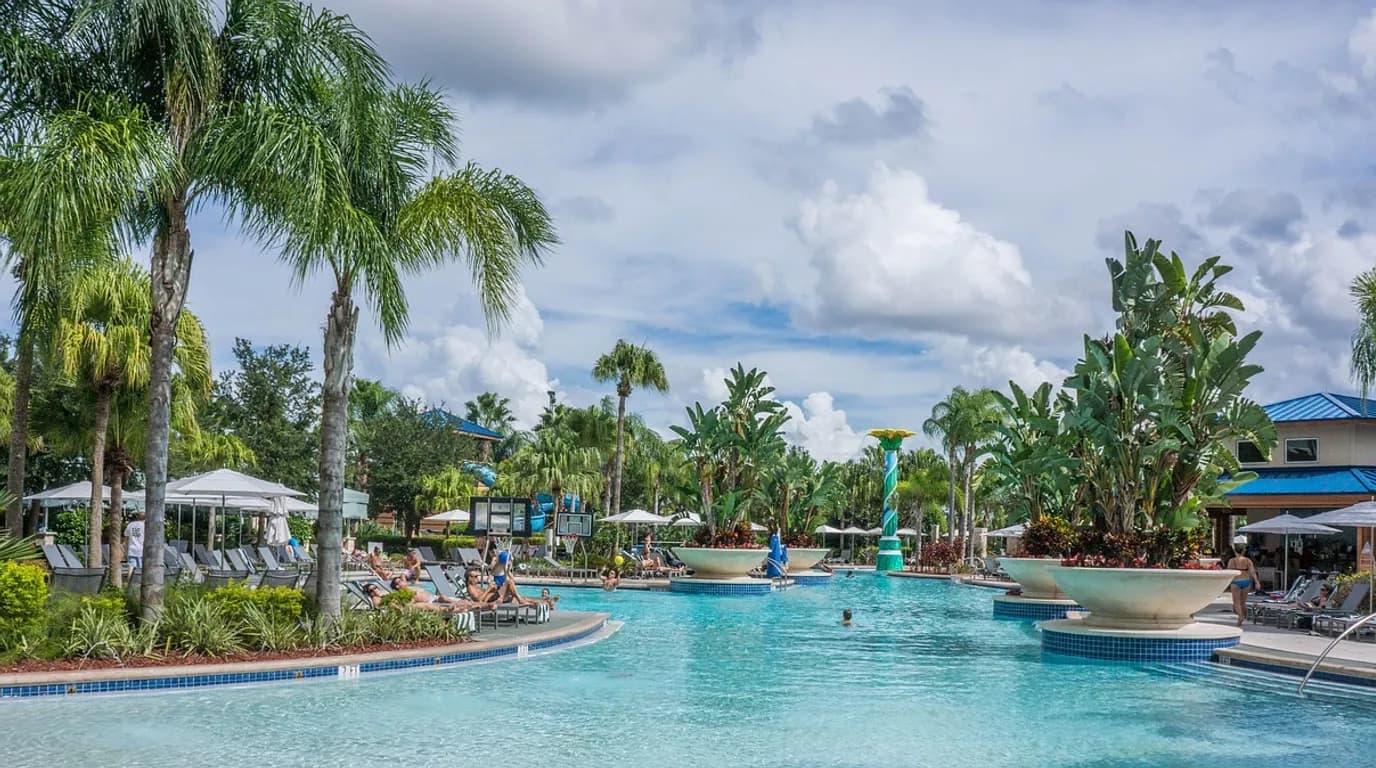 All-Inclusive & Destination Resorts: staff at work in the business, where Reflys automates customer conversations