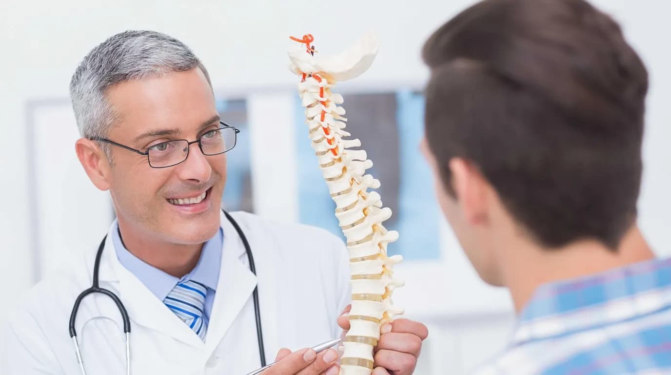 Chiropractic Clinics: staff at work in the business, where Reflys automates customer conversations