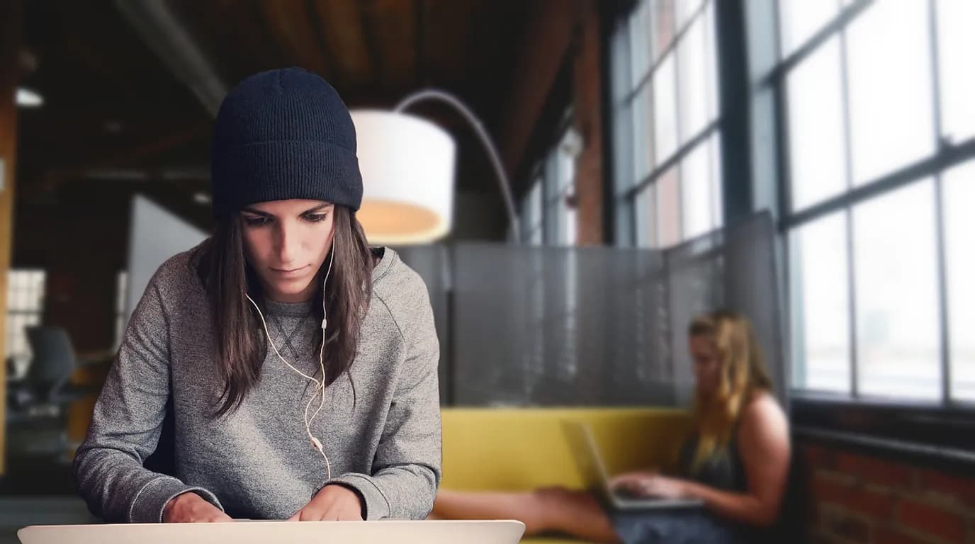 Coworking & Shared Office Spaces: staff at work in the business, where Reflys automates customer conversations