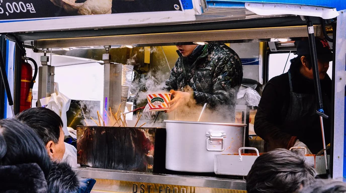 Food Trucks & Mobile Vendors: staff at work in the business, where Reflys automates customer conversations