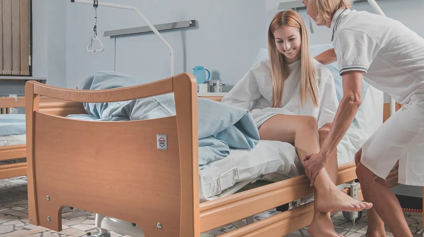 Home Healthcare & Home Nursing: staff at work in the business, where Reflys automates customer conversations