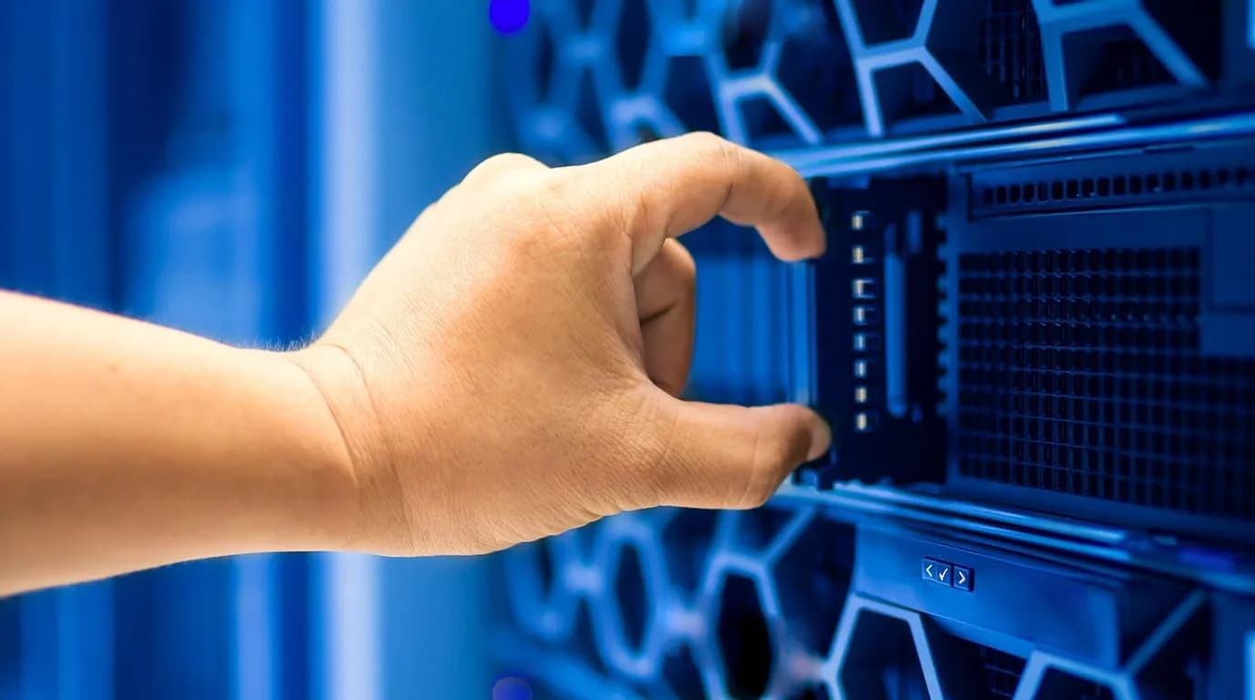 IT Support & Managed Services Providers: staff at work in the business, where Reflys automates customer conversations