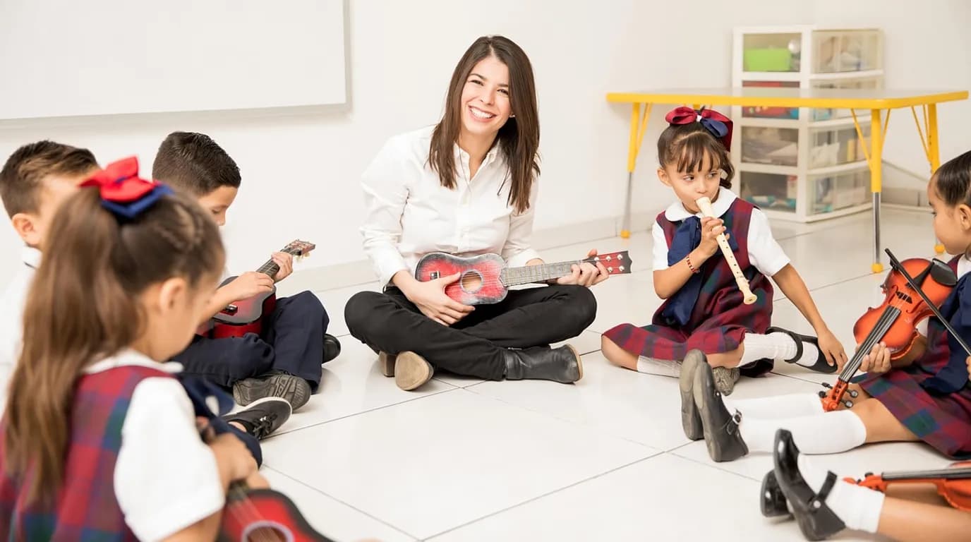 Preschools & Early Learning Centers: staff at work in the business, where Reflys automates customer conversations