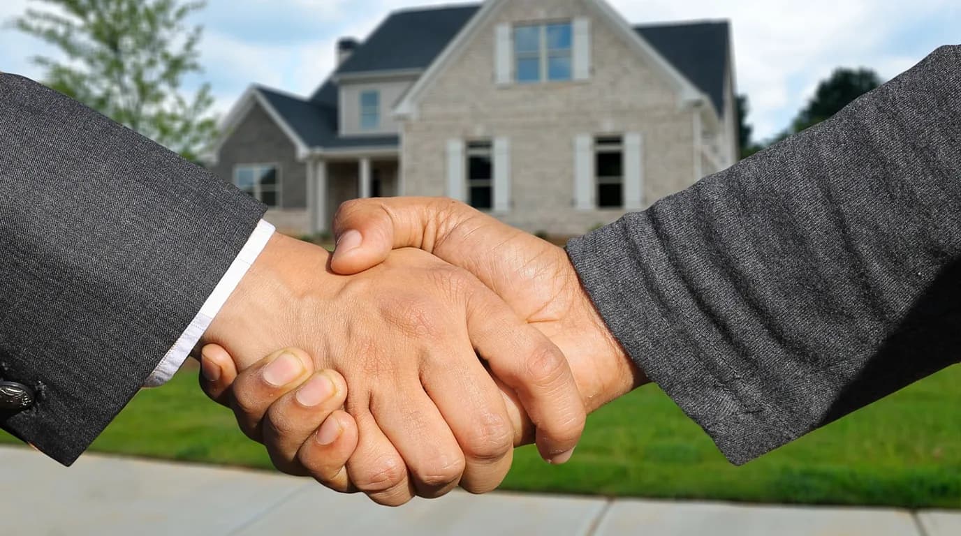 Residential Sales Agencies & Realtors: staff at work in the business, where Reflys automates customer conversations