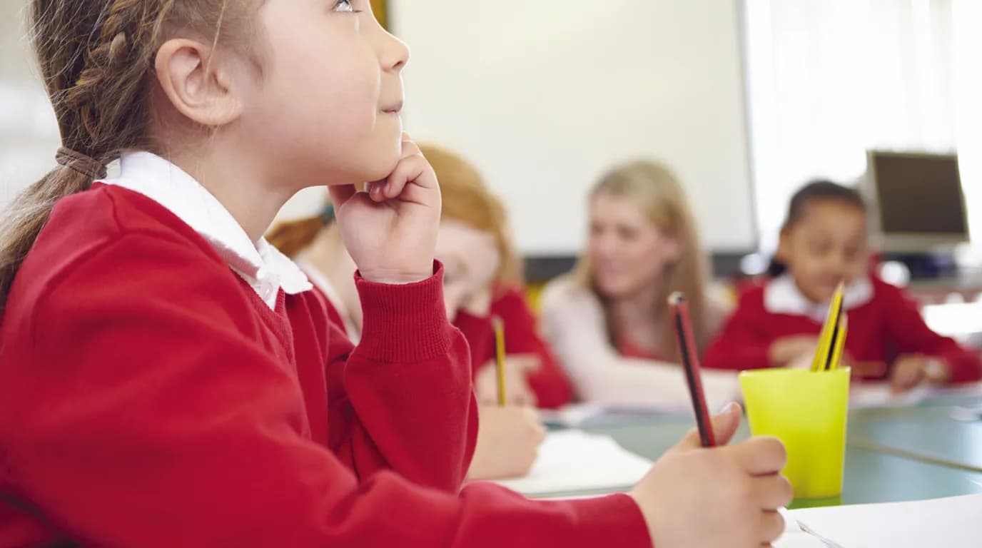 Tutoring Centers & Home Tutoring Agencies: staff at work in the business, where Reflys automates customer conversations
